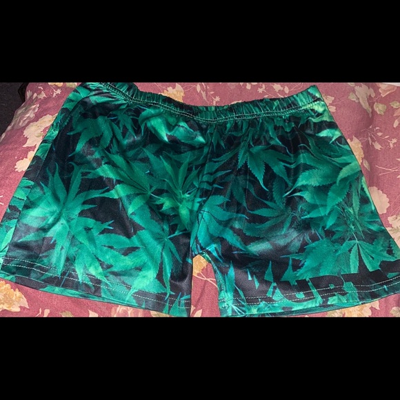 Weed Print Women’s Booty Shorts - Picture 2 of 4